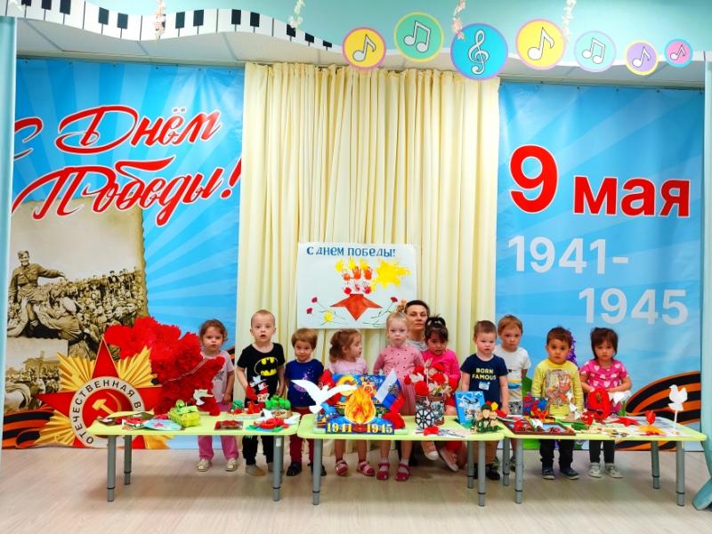 Выставка, посвященная 80-летию Великой Победы