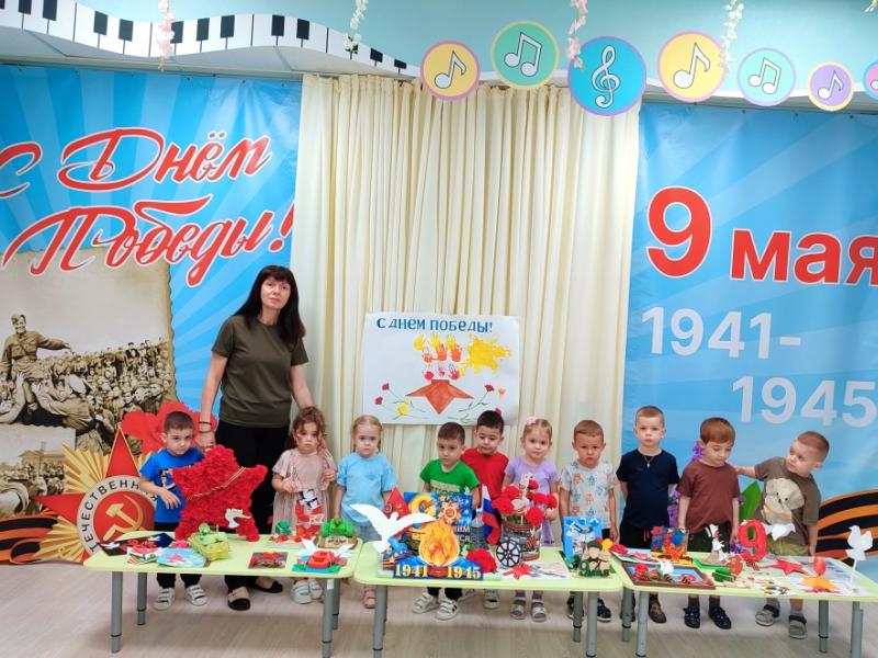 Выставка, посвященная 80-летию Великой Победы