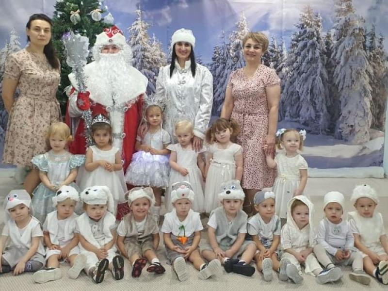 Новогодний утренник в группе "Звездочки"