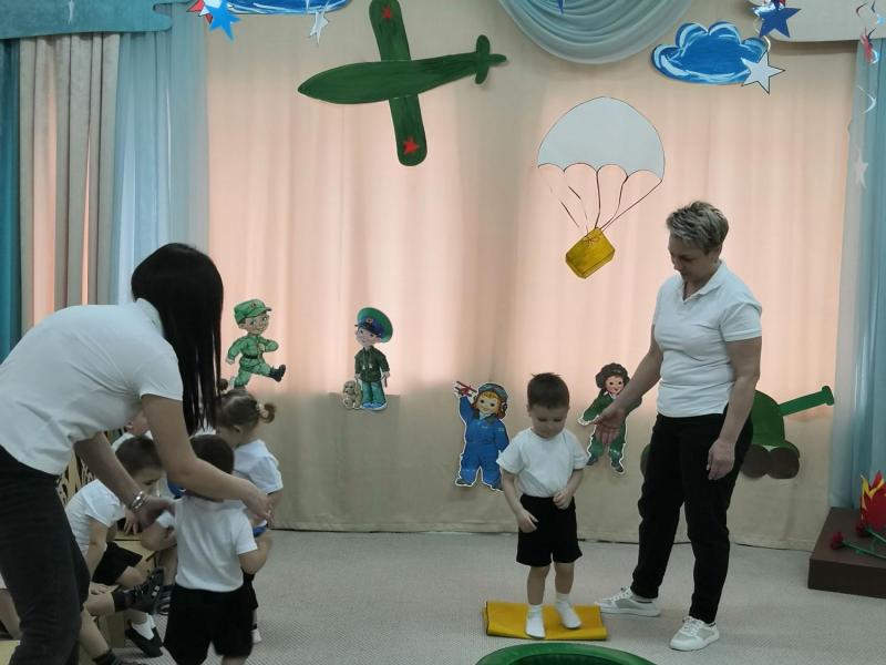 Спортивный праздник в группе "Совушки"