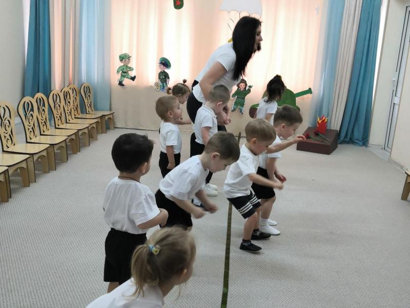 Спортивный праздник в группе "Совушки"