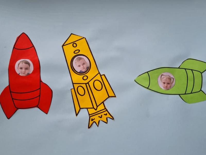 С днём авиации и космонавтики!